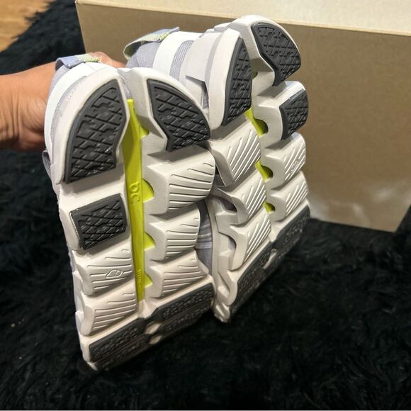 ON CLOUDSWIFT Lilac Wolf running athletic training lace up shoes sneakers sz8 - Picture 6 of 8